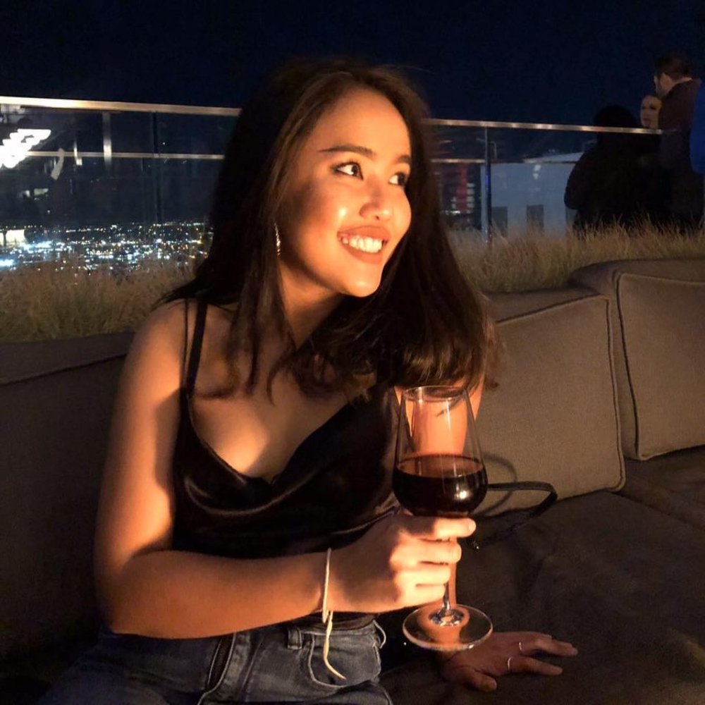 Meet your Posher, Belle